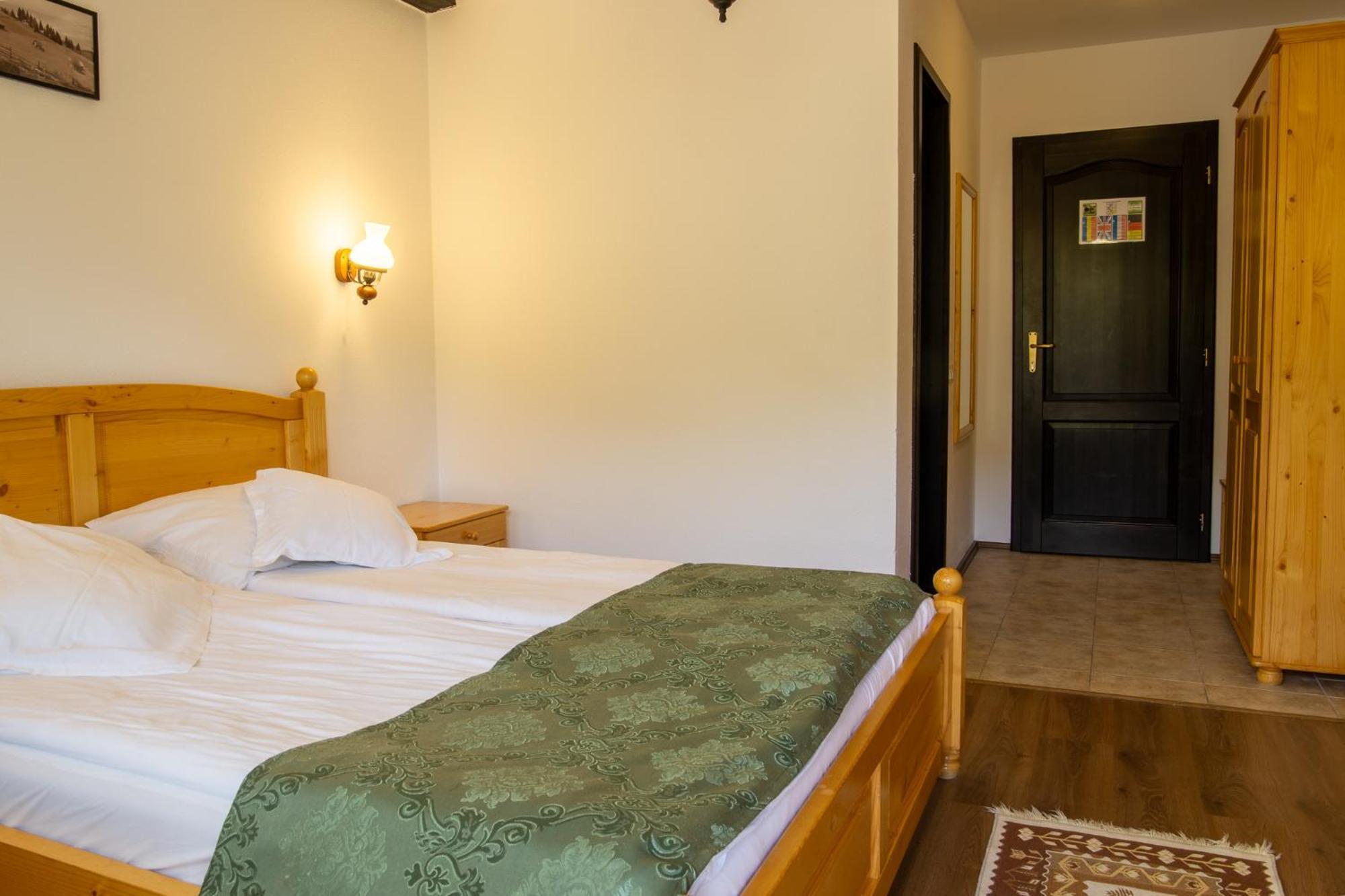 Poiana Soarelui Bed and Breakfast Moeciu De Sus Buitenkant foto