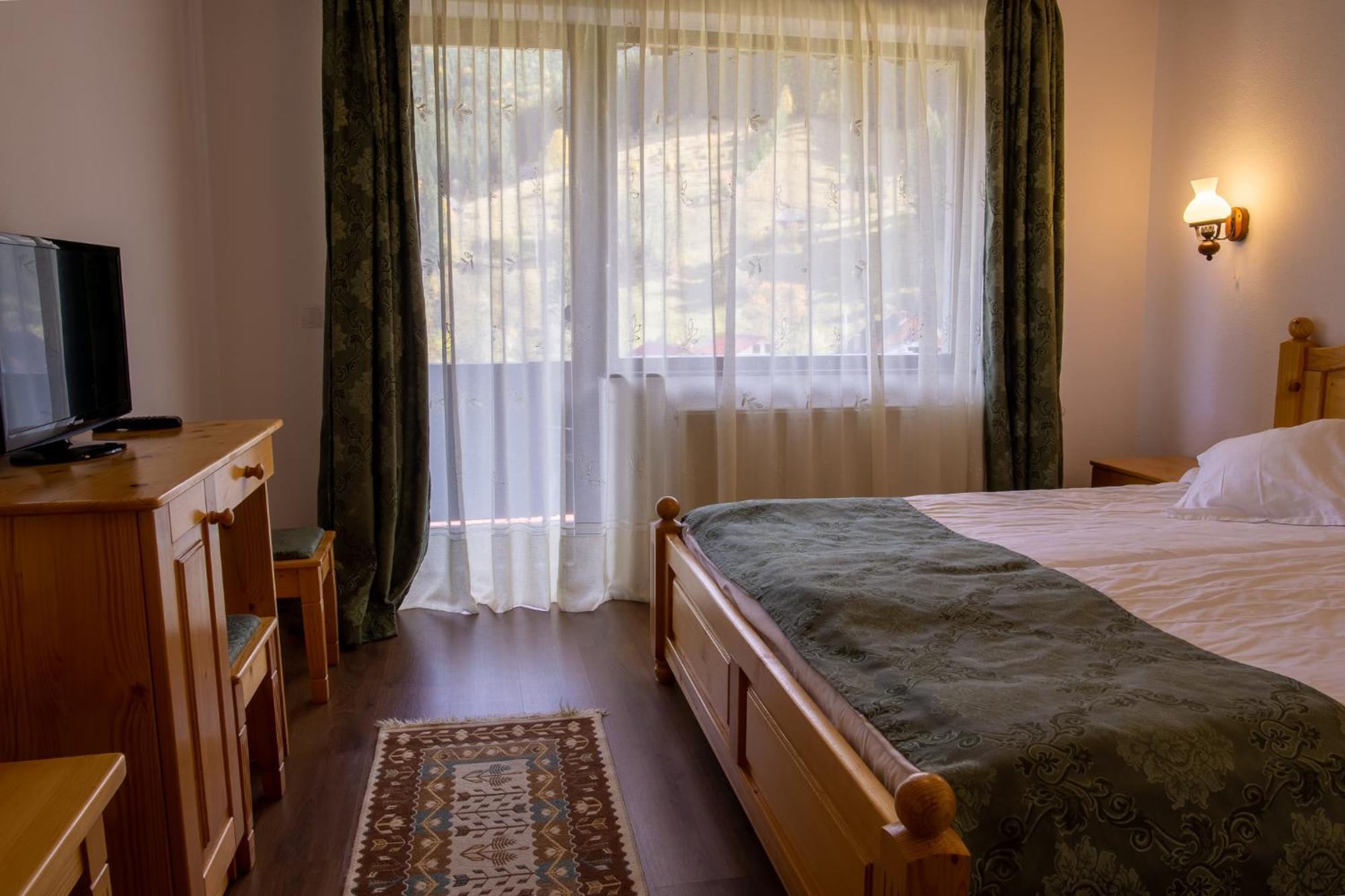 Poiana Soarelui Bed and Breakfast Moeciu De Sus Buitenkant foto