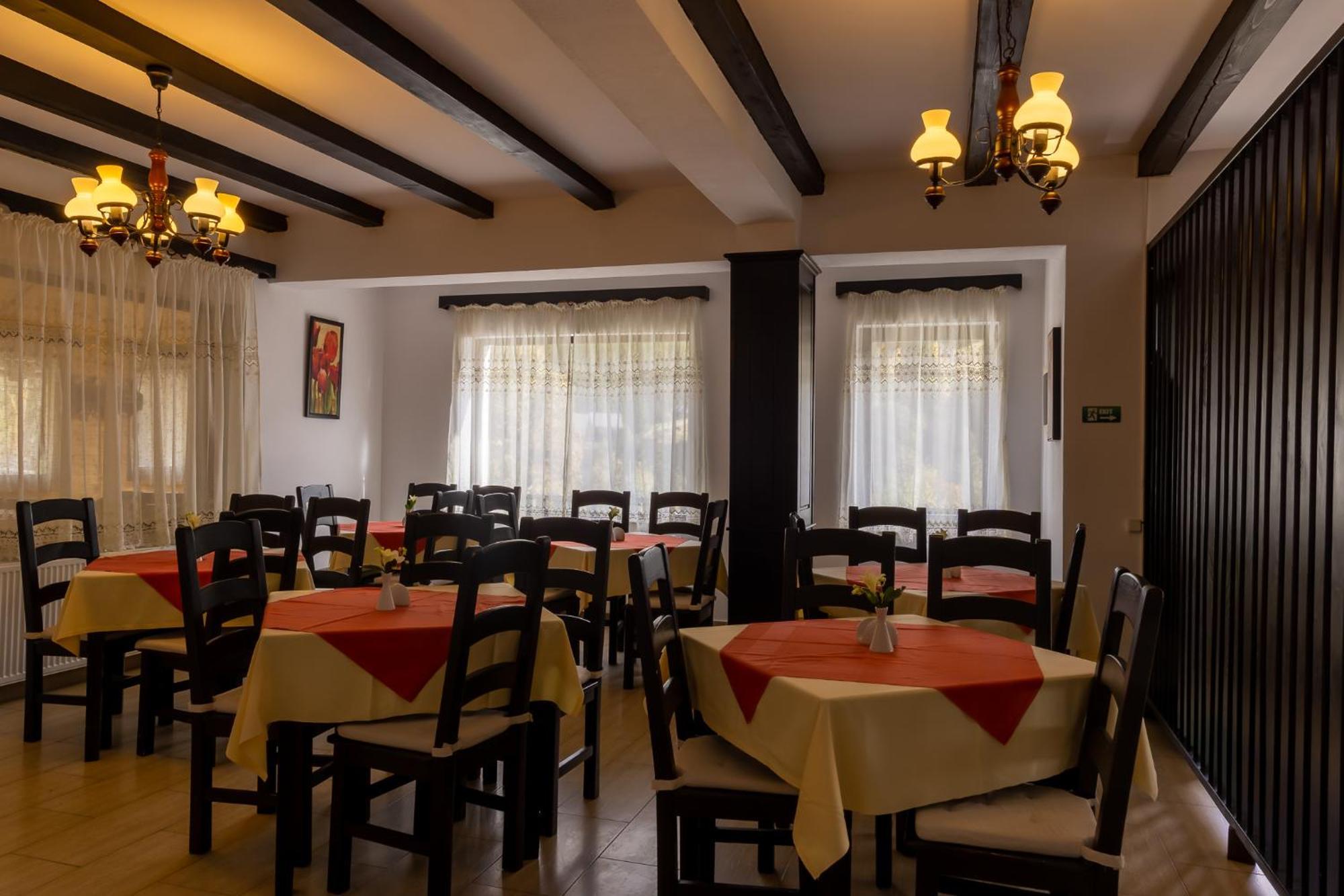 Poiana Soarelui Bed and Breakfast Moeciu De Sus Buitenkant foto